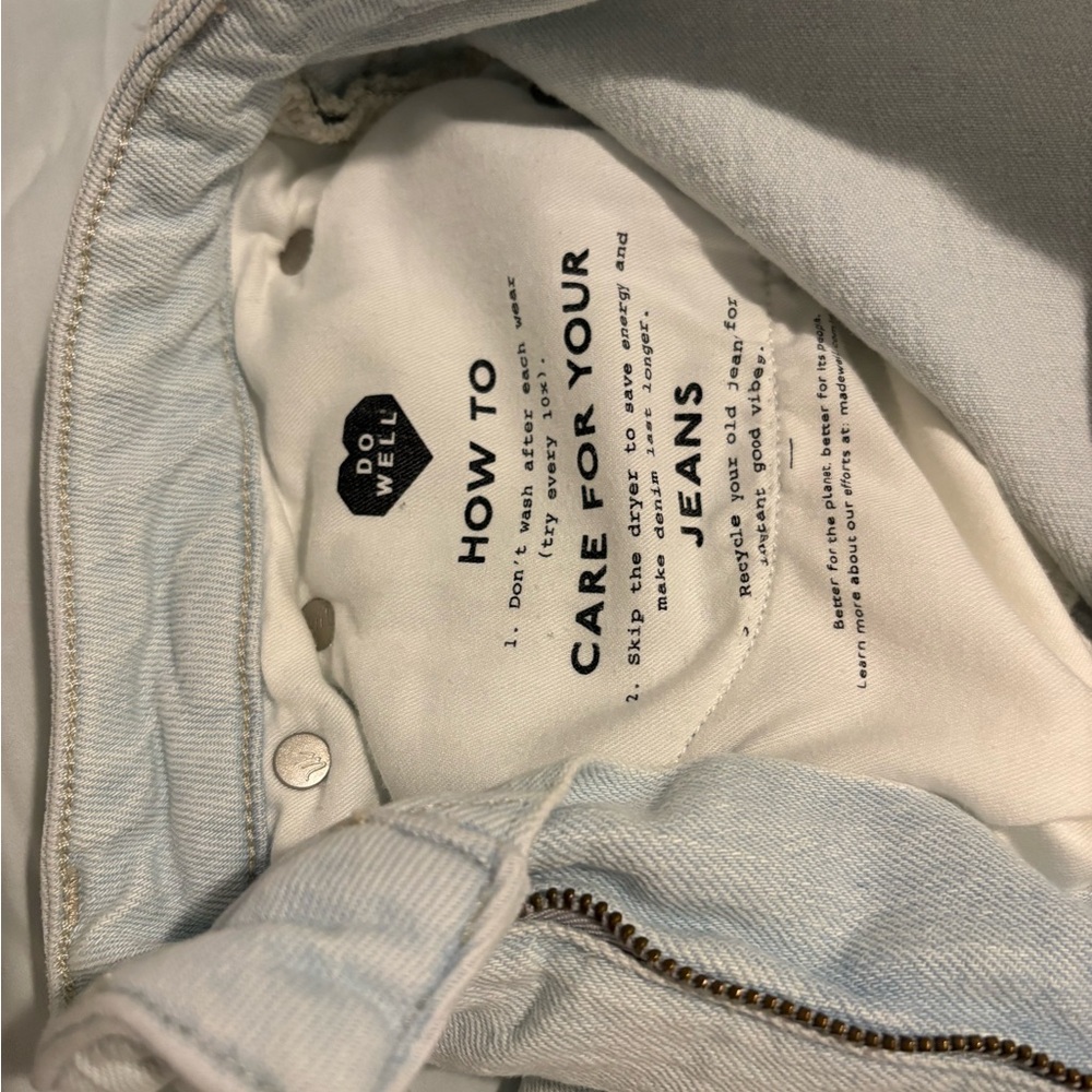 Madewell Light Wash Denim Jeans - Picture 5 of 7